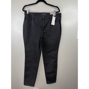 NWT Chicos Size 2.5 Black Skinny Ankle‎ Jeans